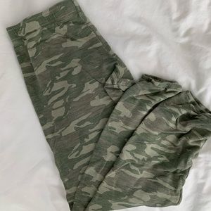Monrow camo lightweight sweatpants